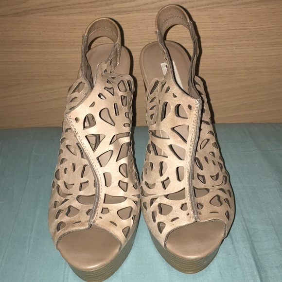 Steve Madden Shoes - Steve Madden Wedges size 8 1/2